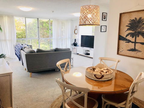Beachy, Bright, And The Best Location On The GC! - Your Accommodation 0