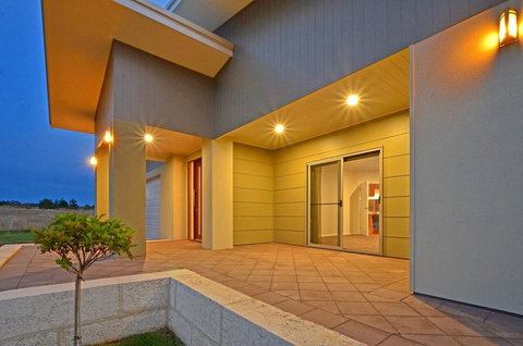 Beaufortia Views - Your Accommodation 2