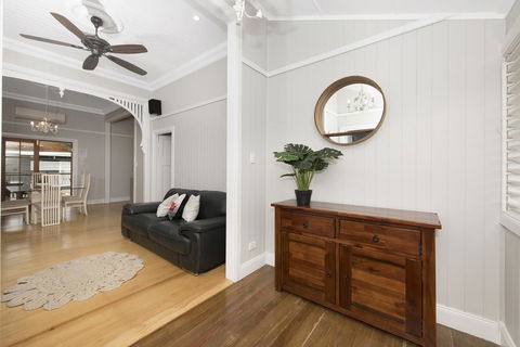 Beautiful Queenslander - Your Accommodation 3