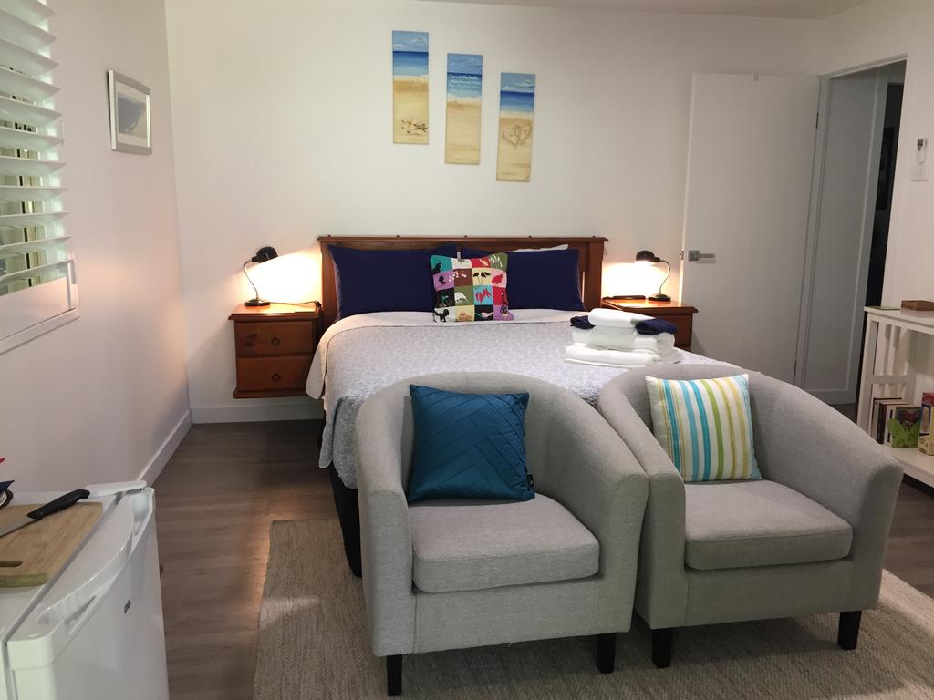 Cootharaba QLD Your Accommodation