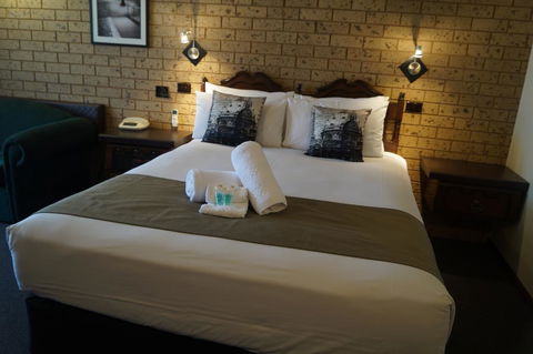 Belltower Motor Inn - Your Accommodation 2