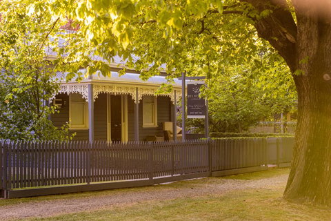Belmont At Beechworth 2 Bedrooms, 2 Bathrooms, 2 Couples - Your Accommodation 0