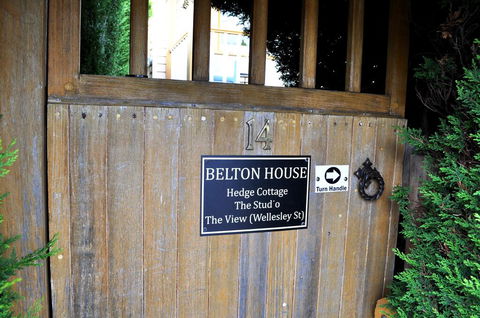 Belton Apartments - The Studio - Your Accommodation 1