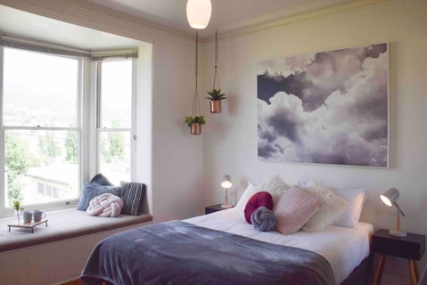 Best Location In Hobart! Luxury 4 Bedroom With Stunning Views - Your Accommodation 1