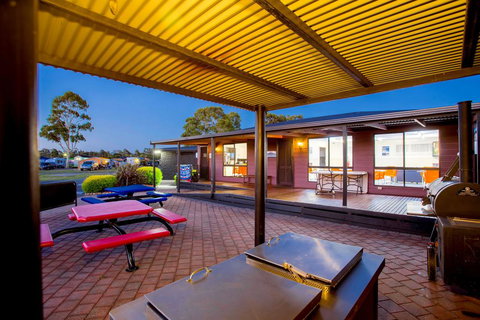 BIG4 Traralgon Park Lane Holiday Park - Your Accommodation 3