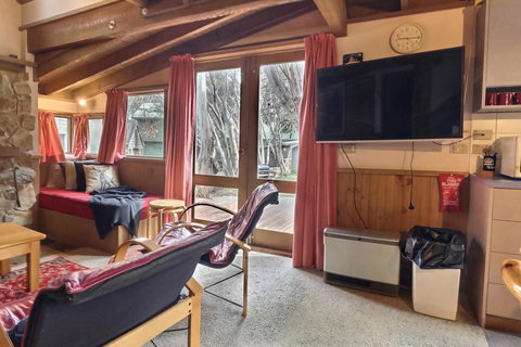 Bindi - Alpine Getaways's Chalet At Tower Rd - Your Accommodation 1
