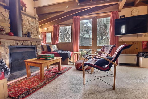 Bindi - Alpine Getaways's Chalet At Tower Rd - Your Accommodation 2