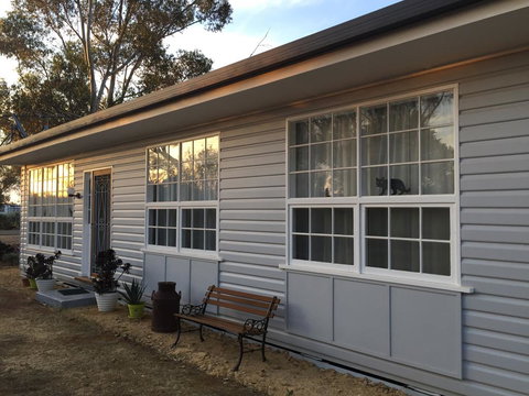 Black Cat Retreat Holiday Home - Your Accommodation 1