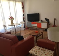 Black Cat Retreat holiday home - Your Accommodation