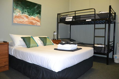 Black Diamond Lodge - Your Accommodation 2