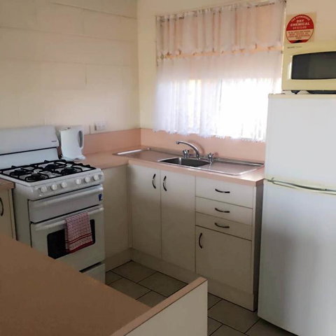 Black Swan Motor Inn - Your Accommodation 3