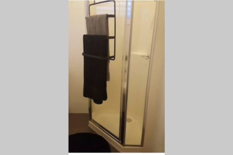 Blackheath Homely Modern Cottage - Your Accommodation 3