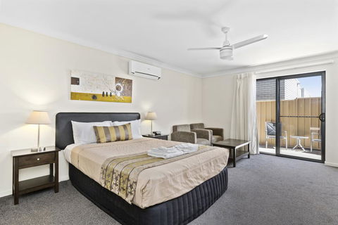 Blackwater Central Motel - Your Accommodation 0