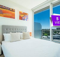 Blue Moon at Watson - Wifi - Gym - Pool - Cafe - Your Accommodation