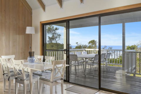 Blue Oar Beach House - Your Accommodation 0