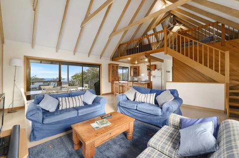 Blue Oar Beach House - Your Accommodation 3