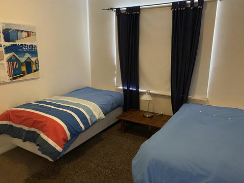 Blue Sky Escapes Seaview Apartment - Your Accommodation 2