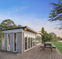 Bluff View River House - Stunning Riverfront - Your Accommodation