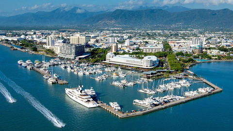Boatel Cairns - Your Accommodation 0