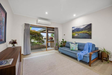 The Nook - Your Accommodation 1