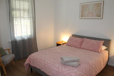 The Renmarkable Cottage - Your Accommodation 1