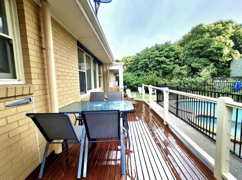 Waterfront Quiet Stay Off Geelong & Avalon Airport - Your Accommodation 3