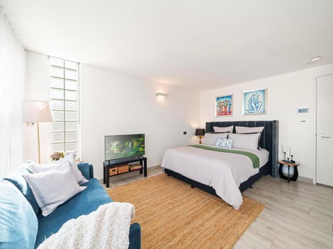 XQ Collection La Casa De Frida - Modern Studio With Balcony - Your Accommodation 3