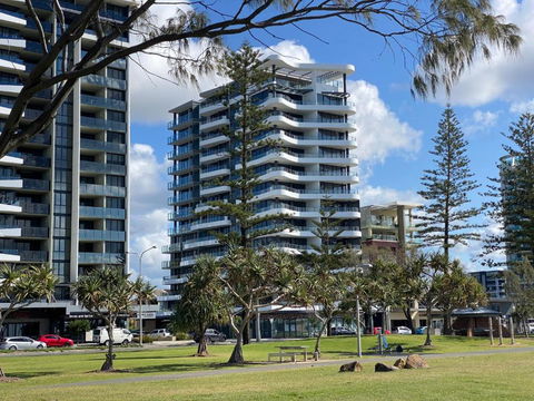 X Kirra Apartments - Your Accommodation 3