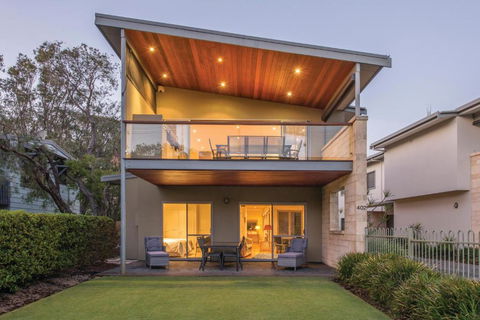 XYZ Holiday Home - Your Accommodation 1