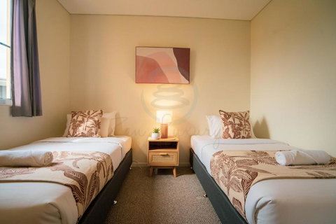 ZEN PARADISE - 2-BR Waterfront Ocean View Retreat - Your Accommodation 3