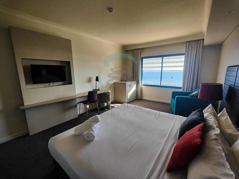 ZEN88 ESPLANADE: Hotel Suite W/ Ocean/Sunset Views - Your Accommodation 0