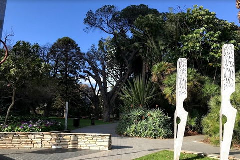 Perth Scavenger Hunt: Perched On A Swan - Your Accommodation 2
