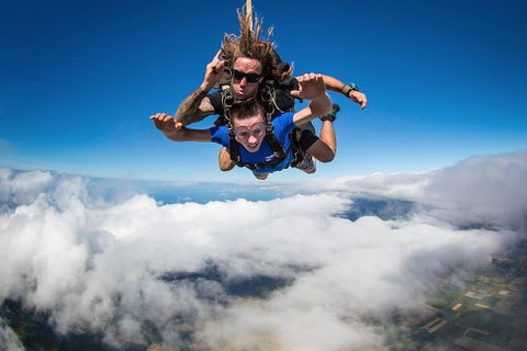 Reef And Rainforest Tandem Sky Dive In Cairns - Your Accommodation 0
