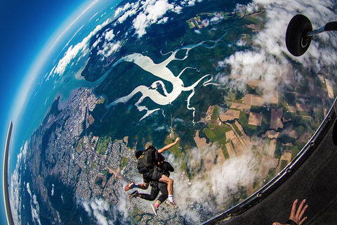 Reef And Rainforest Tandem Sky Dive In Cairns - Your Accommodation 5