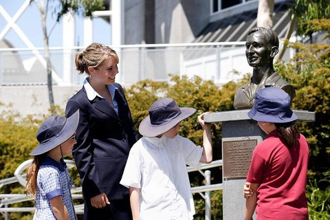 Ultimate Sports Lovers Bus Tour Of Melbourne - Your Accommodation 4