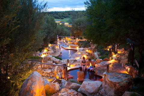 Peninsula Hot Springs Tour With Restaurant Lunch & Gondola Ride - Your Accommodation 2