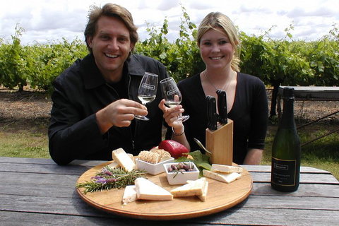 Swan Valley Tour From Perth: Wine, Beer And Chocolate Tastings - Your Accommodation 4
